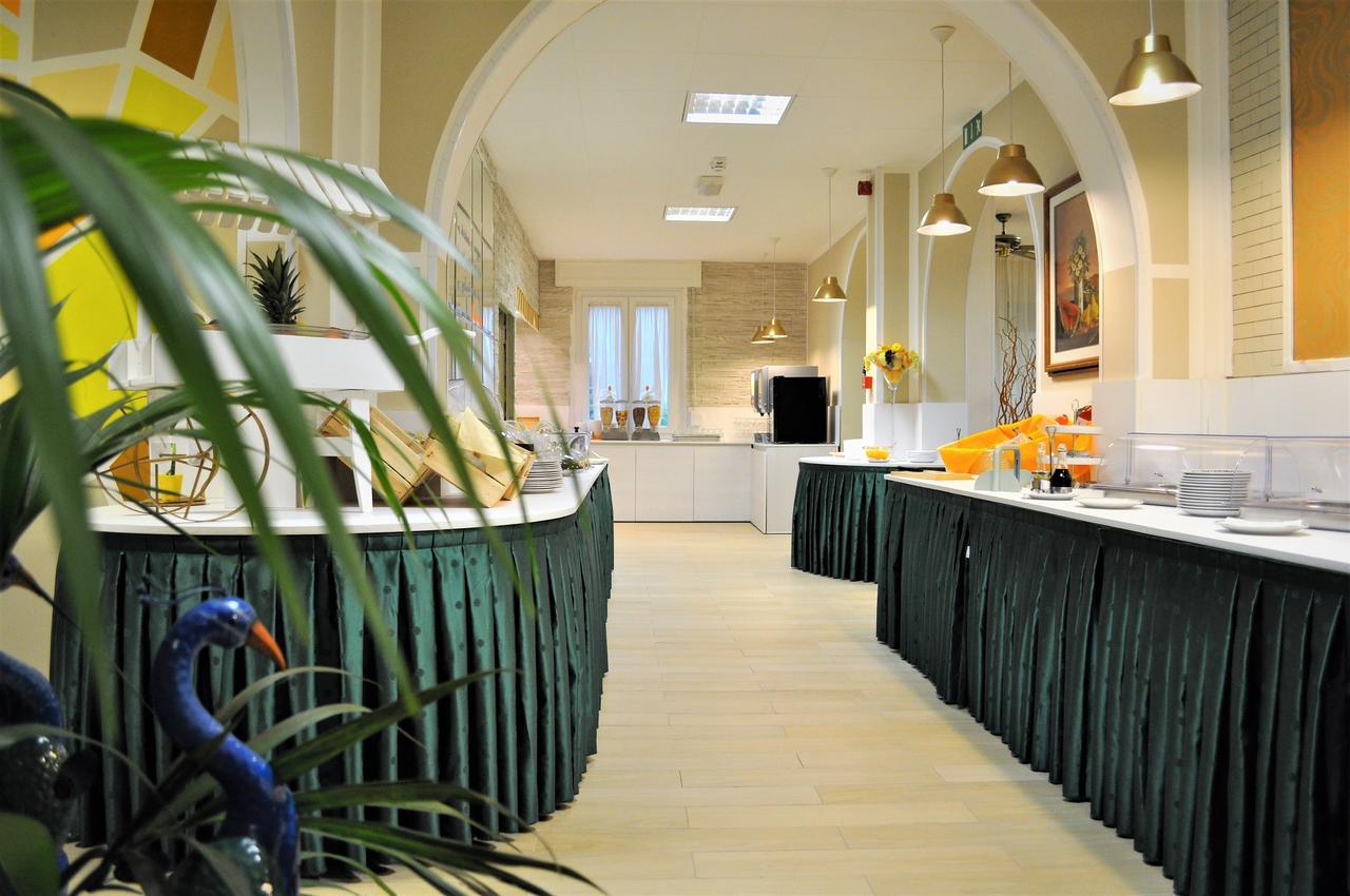 Hotel Corallo Garni Cattolica Eksteriør billede